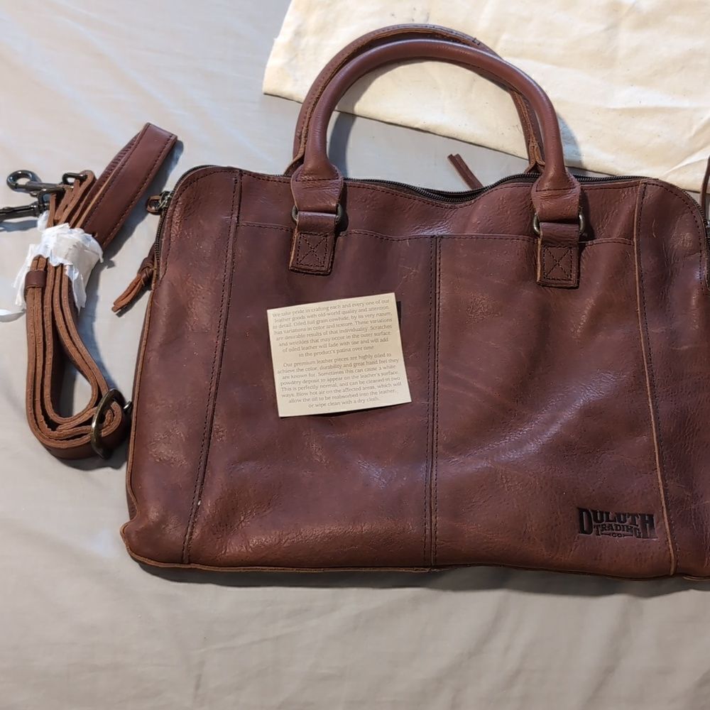 NWOT Duluth Trading Company Leather Laptop Case - Picture 2 of 9